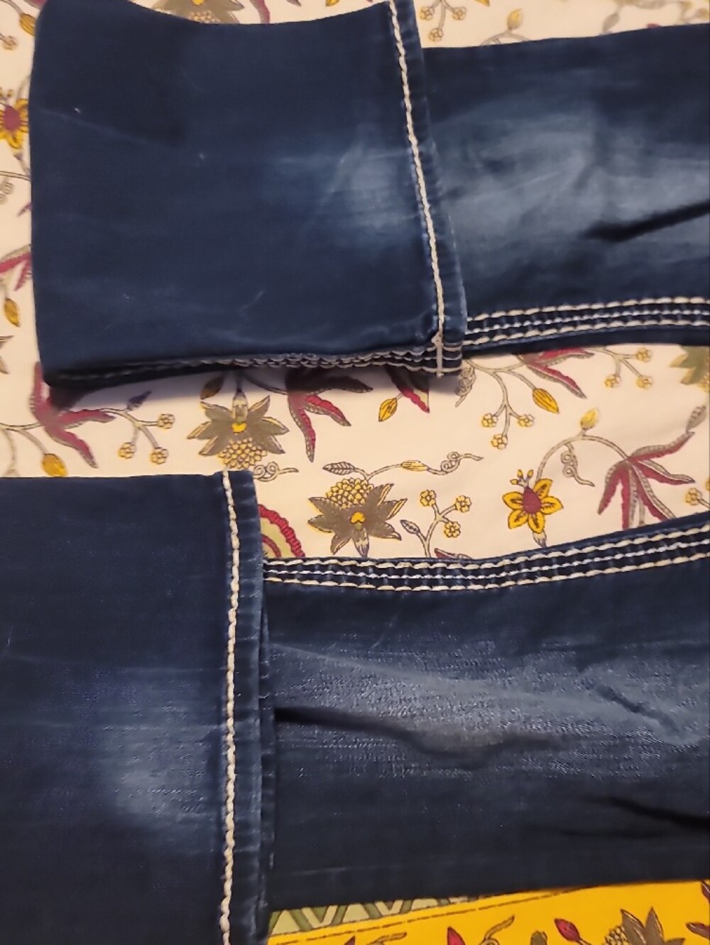 Rock Revival Sz 27 Dark Blue Flare Jeans with White Stitching - Picture 11 of 15